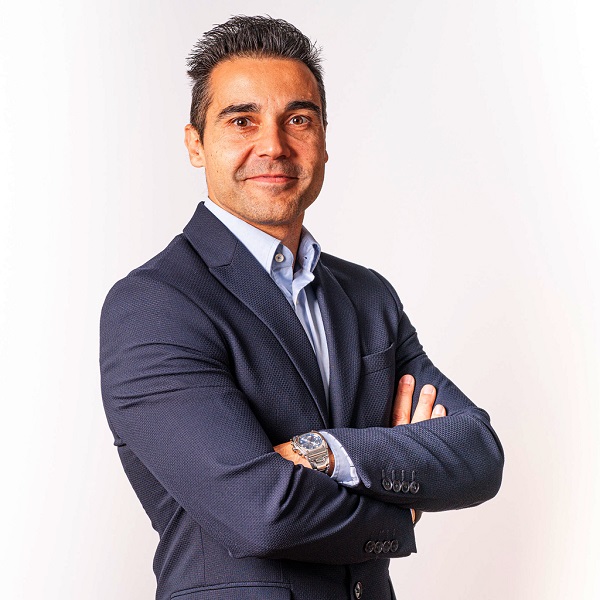 Conviértete en Trader ¿Funciona? ¿Vale la pena? ¿Es bueno? ¿Tienes testimonios? ¿Es confiable? Curso del Rubén López Fraude? - by iLeaders MMN
